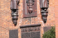 kriegerdenkmal-petrikirche_1900
